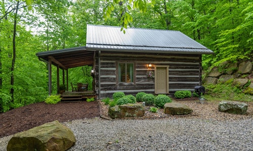 Romantic Indiana Cabins for 2 with Hot Tub