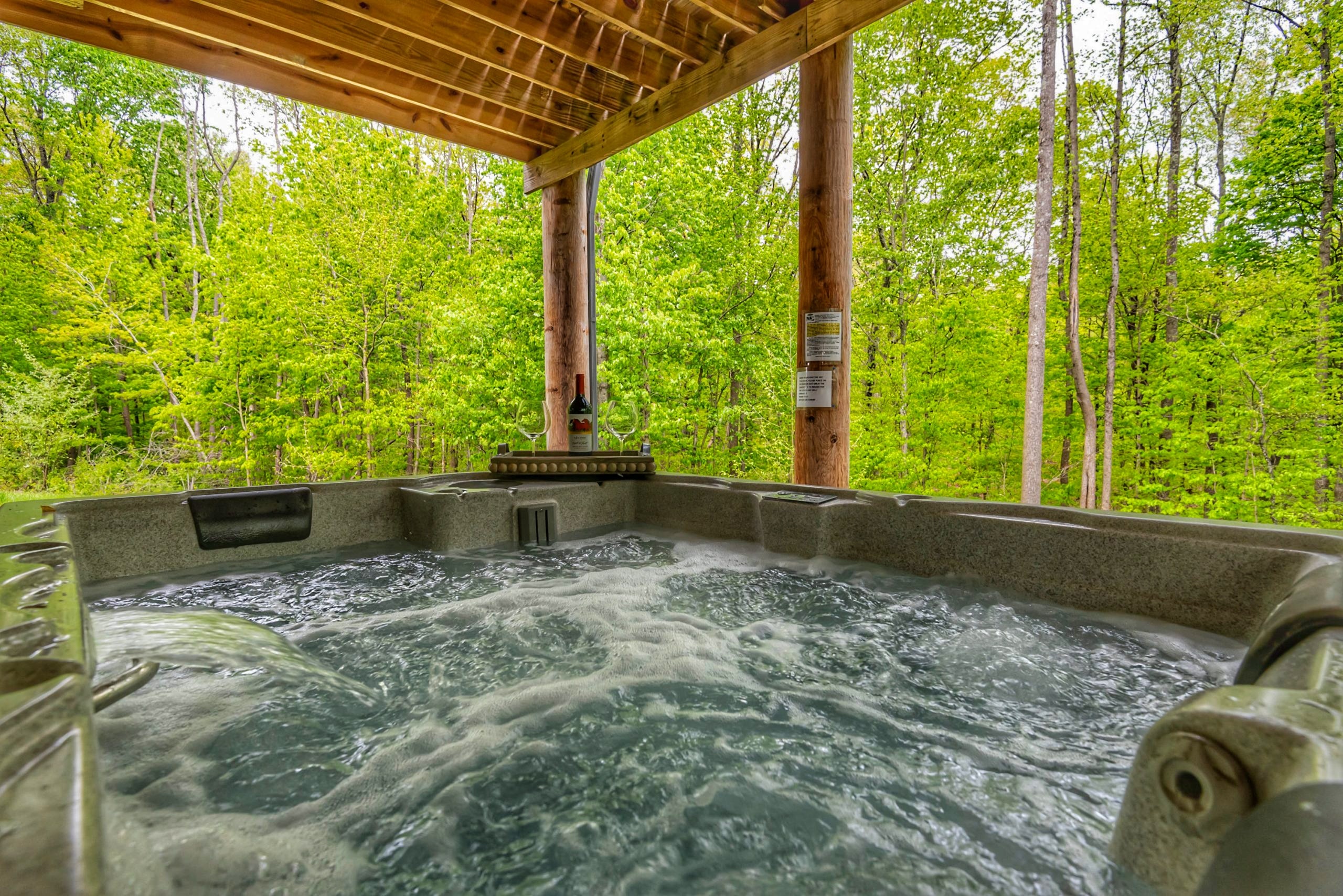 Brown County Cabin with Hot Tub